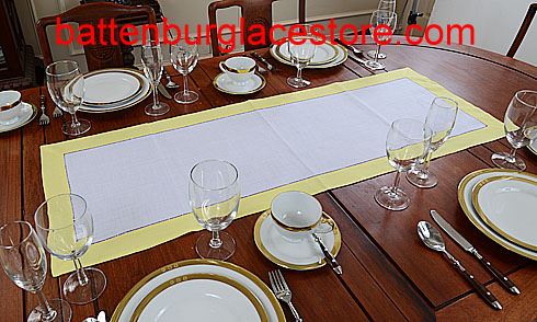 Table runner. Color Trims. 16x45